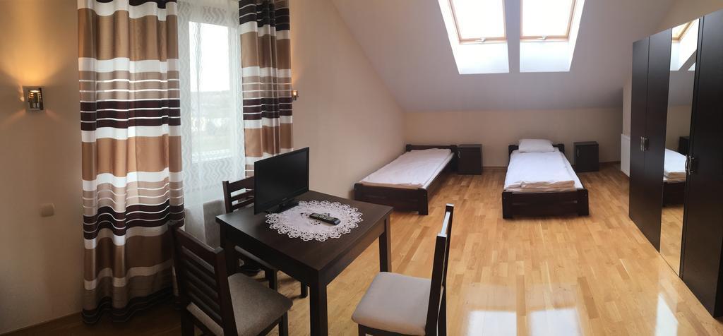 Noclegi Julia Stopnica Pacanów Mietel Zewnętrze zdjęcie
